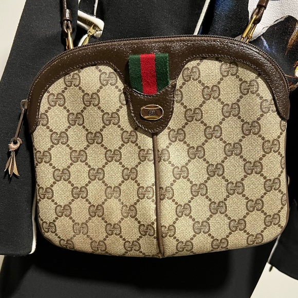 Authentic GG crossbody bag - Picture 5 of 11